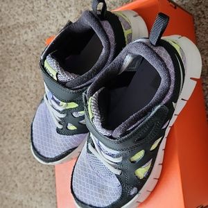 Nike Little Kids Free Run Sneakers